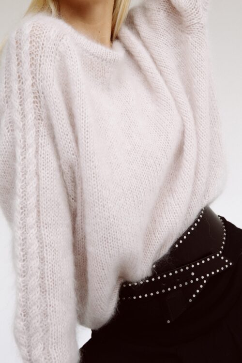 Holly - moherowy sweter z dekoltem V czarny